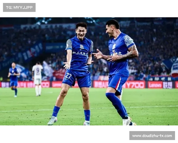 申花外援三叉戟半场活跃,津门虎541阵型稳固防守 申花外援三叉戟半场活跃,津门虎541阵型稳固防守